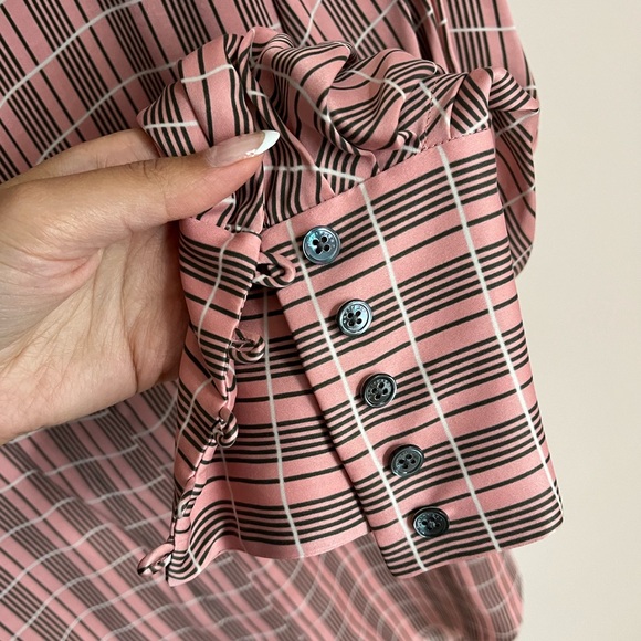 New Equipment 100% Silk Button Down Blouse | NWOT - Picture 4 of 4